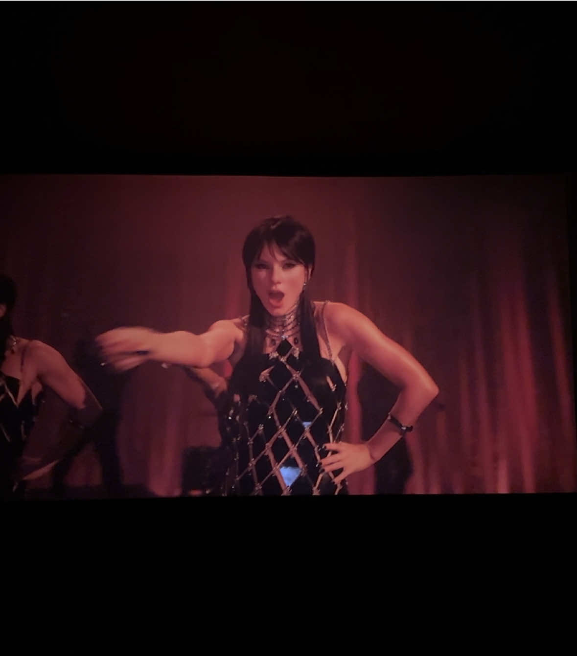 I love u @Taylor Swift #taylorswift #swifte #taylornation #lifeofashowgirlts ❤️‍🔥