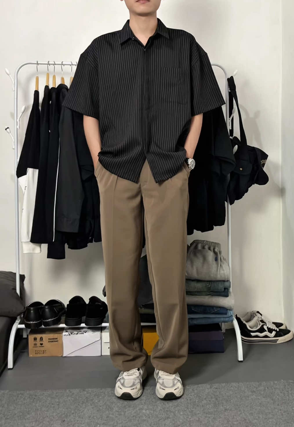 Heyplain Kemeja Stripe Boxy Oversized  #heyplain #kemeja #kemejaboxy #stripeshirt #kemejastyle 