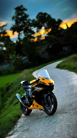 Imagine your bike says this line🤍#gsxr150 #cumilla #unfrezzmyaccount #foryoupage #fypシ゚ 