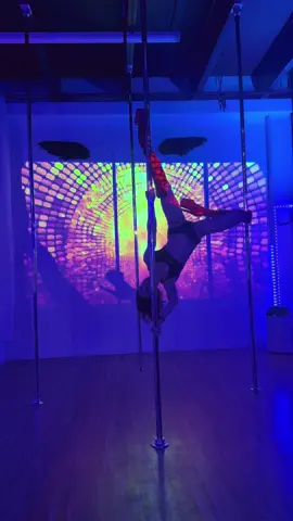 Flatline Scorpio to Poisson 🖤❣️😈💈❤️‍🔥 #DevilsDenAthletica #PassionTurnedPurpose #AerialStudio #Entrepeneur #Athlete