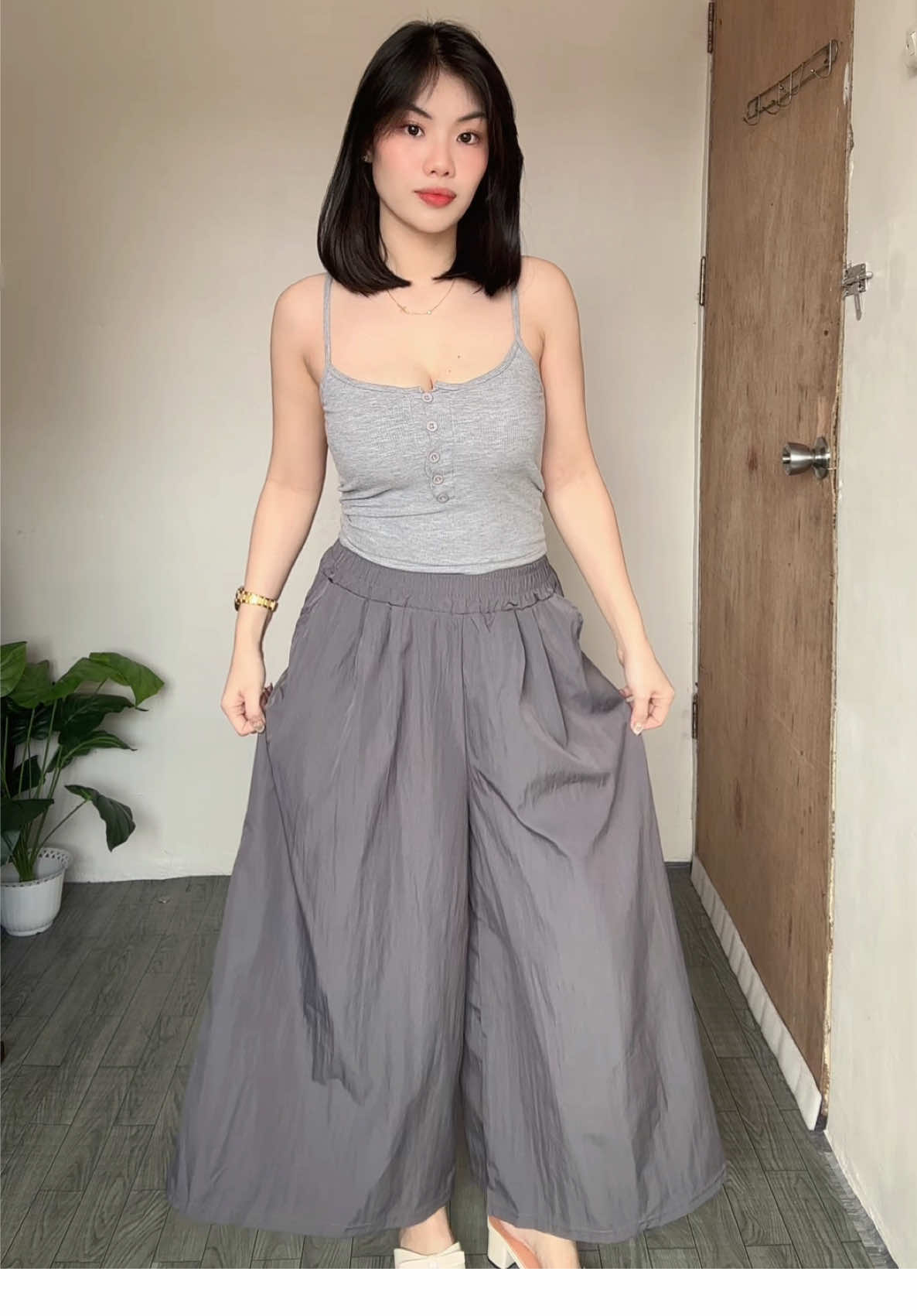 Huy framiss ang ganda nito wide na wide sya bhiii #widelegtrousers  #highwaistpants  #widelegpants  #koreanpants  #trendyyy 