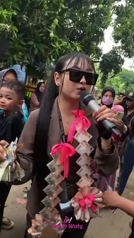 Nunggu nunggu sampe kapan kiene mas🤣  #indahwaty #goyangdigeboymass #fyp #masukberanda #tarling_indramayu_cirebon 