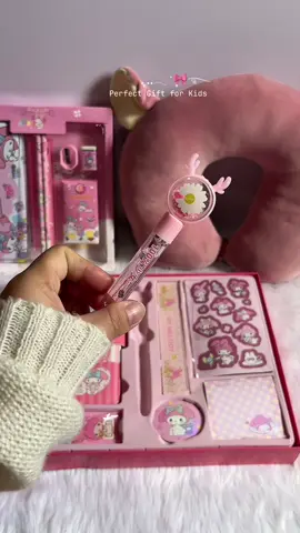 #sanrio #mymelody #kuromi #stationarysetforkids #giftideas 
