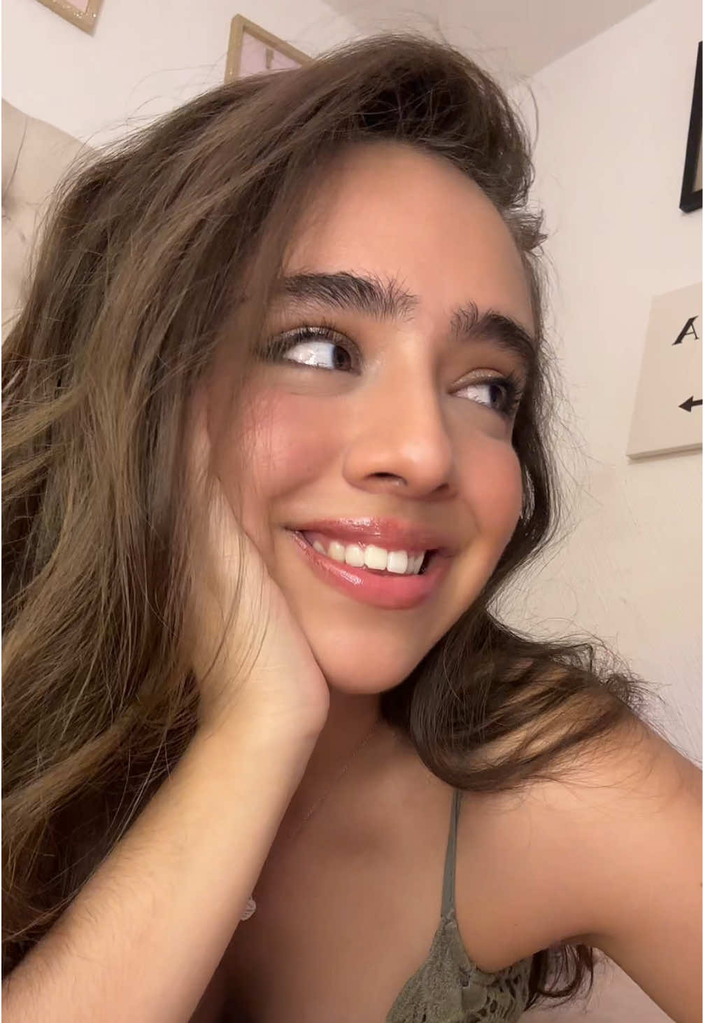 Ay amigas me uní al trend de mi preciosa @Sabrina Carpenter me daba mil pena jajaja pero amo la canción y a ella 🤭😫 y quería ver si me salía como a todas las que lo han hecho bello bello  . . #tearschallenge #sabrinacarpenter #tears #imjustagirl 