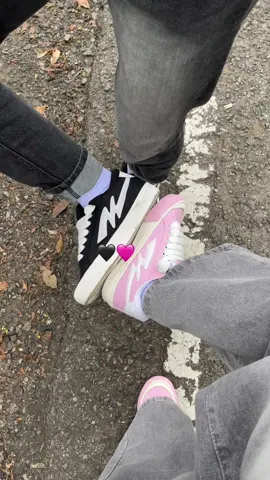 Buat couple bagus🖤💋🫀😍#sepatucouple #fomo 