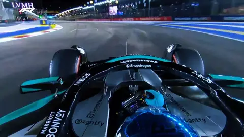 George Russell – Pole Lap | 2025 Singapore GP . . . . Mercedes-AMG F1 M15 E Performance · 1.6L V6 Turbo Hybrid · ±1000 HP #F1 #formula1 #singaporeGP #MercedesAMGF1 #georgerussell 