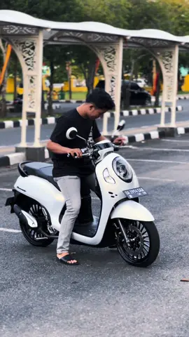 Sound yang sulit untuk di tiru🫠#naikmotorbarengayang #trend #masukberandafyp #virall #terkini 