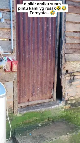 Dipikir ank ku suara pintu Ternyata 🤣oh ternyata #fyp  #viral  #videolucu  #videoviral  #katakatalucu  