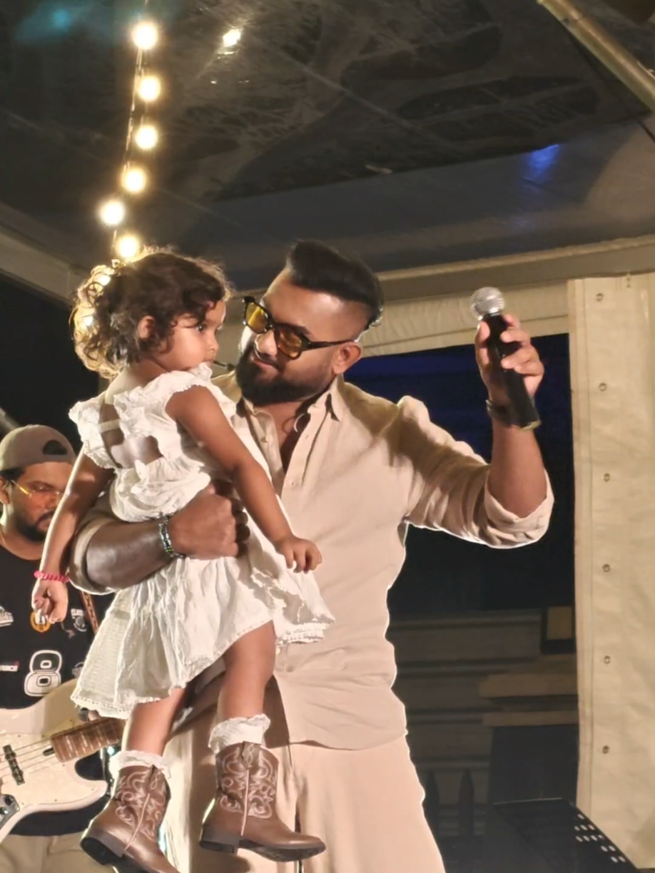 Highlight of the day 🥹❤️. #handawaka #handawakaconcert #handawakagalle #supunperera #hinipethamasoyaa 