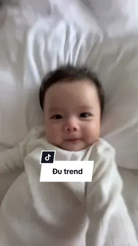 Sáng ngày ra bà già đã bắt đu trend 😎 #mebimsua #mevabe #embedangyeu #mecuccocam 