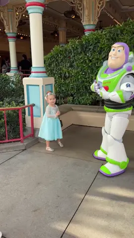 #buzzlightyear #disneyland 