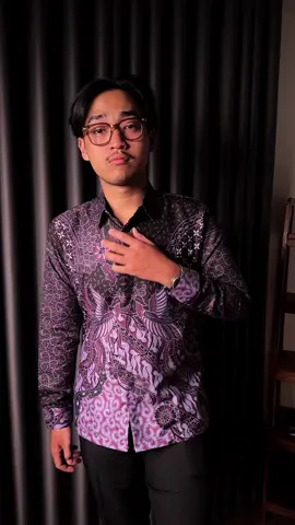 kemarin banyak yang cari motif dominan ungu nih sudah ready #batikpriaslimfit #batikpria #batikviral #batikchristo #GajianSale 