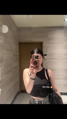 this top 🔥 #racerback #top #croptop #OOTD #fyp 