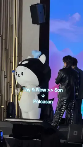 အဆင်အလာအဆက်ဆက်သယ်လာတဲ့အလွဲတေး🫩🫶🏻 လွဲသလောက်ချစ်ဖို့ကောင်းတာသူတို့အဖွဲ့ပဲရိတယ်😆 #GmmMascols #Views  #fyppppppppppppppppppp  #creatorsearchinsights 