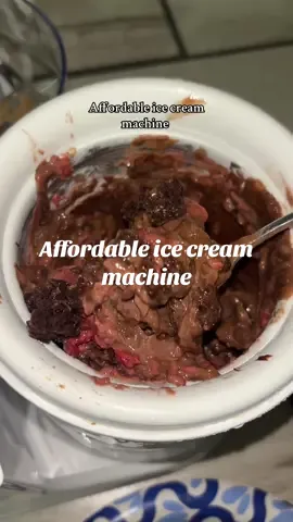 I made myself a pumpkin cheesecake ice cream and a rasberry brownie chocolate ice cream 🙂‍↕️  #affordable #icecreammachine #pukomcicecreammachine 