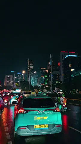 The night view of Jakarta ✨ . . . #nightcity #citylight #videography #aesthetic #cinematic 