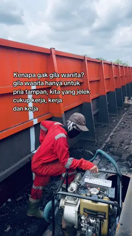 Hehee #pelautindonesia #pelautpunyacerita #pelautmuda #kulikapal⚓ #fypシ゚ 