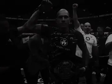 No difficulty at all. || #ufc320 #alexpereira #mmaedit #UFC #alexpoatan 