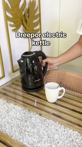 Black para maiba naman! Kakatuwa, ang bilis kumulo ng tubig dito🥰 #electrickettle #kettle #warmer 