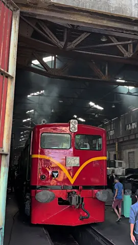 හැම කුමාරිම බෙහෙත් ගන්න එන තැන 🥹🚂🫶#CapCut #srilankan_tik_tok🇱🇰 #new #railway #SLR 