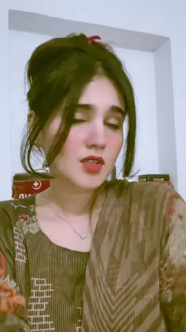 Kahn jaon m paharo m jana mujhe❤️😂