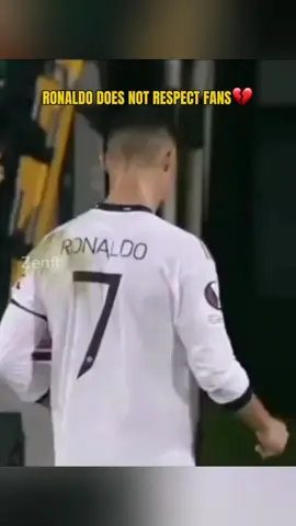 Moments Ronaldo disappointed his fans🥺💔#ronaldo #respect #footballl #Viral #fyp 