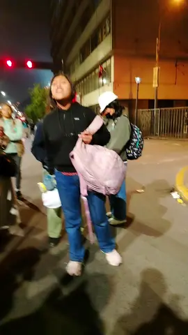 Joven estudiante se conmueve y quiebra en llanto por tanta indiferencia de las autoridades  #jovenestudiante  #Viral #difundir #estudiantellorando #gener 