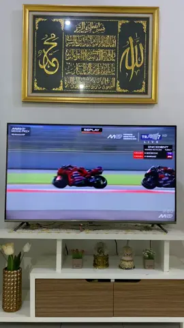 Lagi lagi terjadi kembali Sang Juara Dunia Marc MarquezTerpaksa Crash Di Mandalika#mandalikacircuit #motogpindonesia #fypシ゚ 