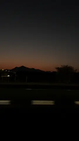 وقت العتمة بتعرف نجومك 