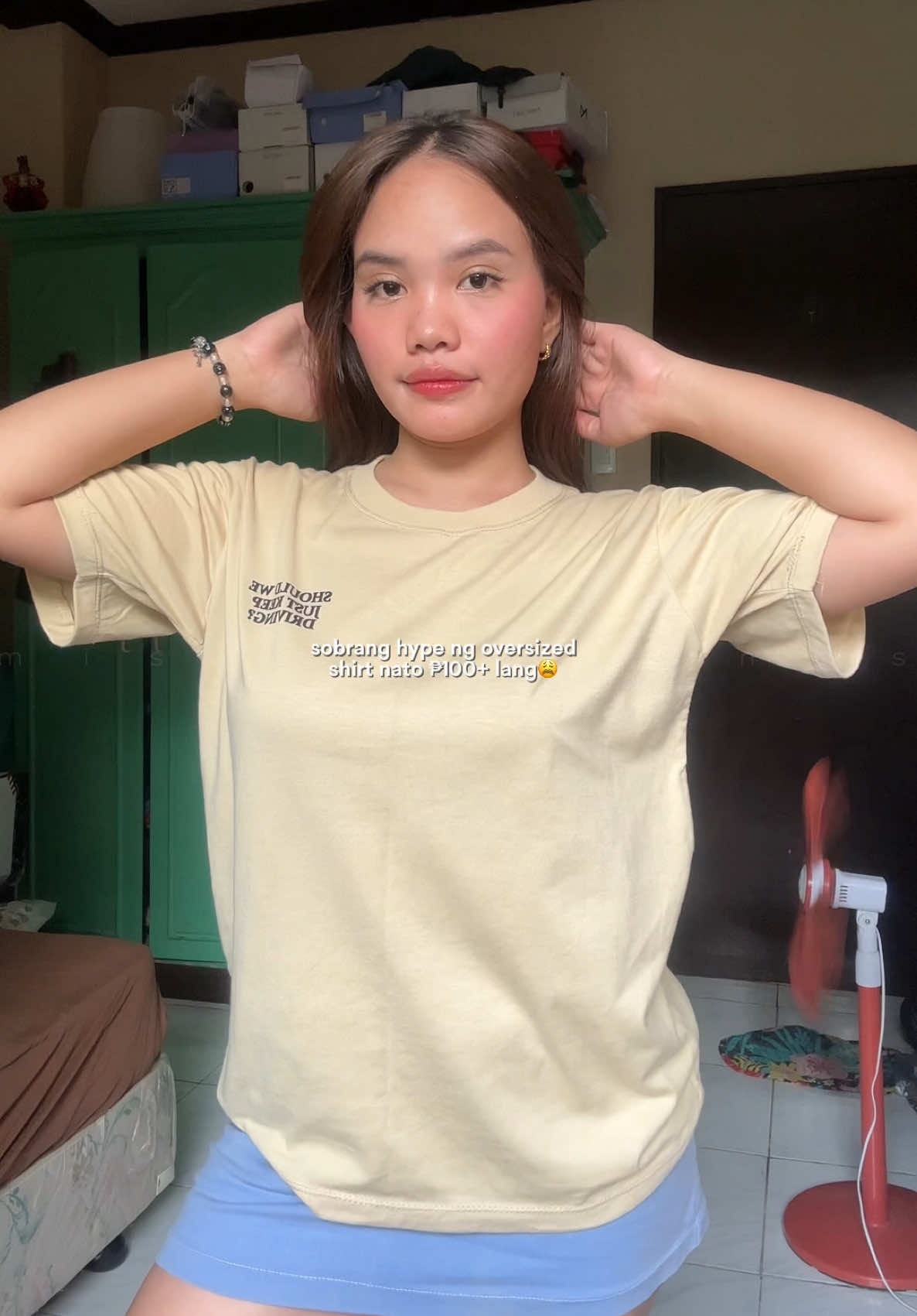 obersized shirt na pang mall quality ang tela, perfect for men and women for only ₱145pesos😩😭 #oversizedshirt #tshirt #tshirtformenandwomen #comfyshirt 