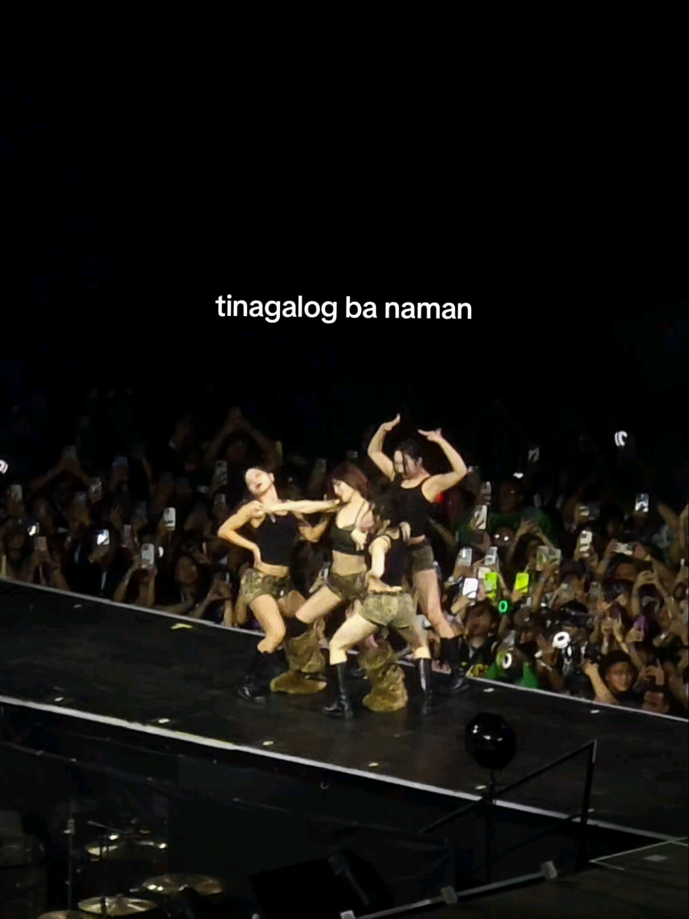 si MOMO HIRAI-NIMO pala to e #TWICE_THISISFOR_WOLRD_TOUR_IN_BULACAN #TWICE