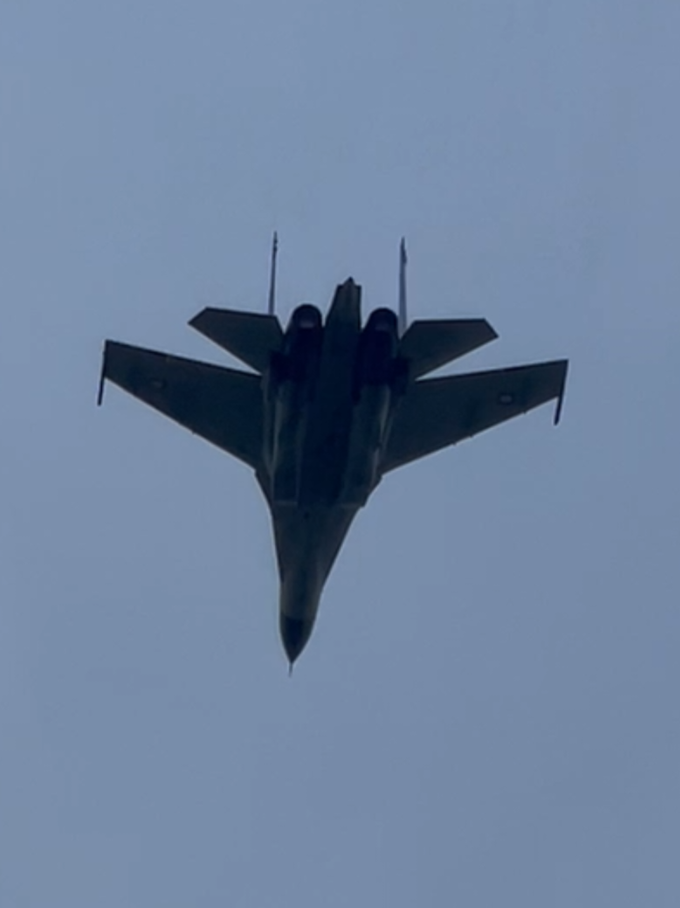 Sukhoi Su-30 high speed pass at monas 5 October 2025 🤩🤩🔥🔥🔥 #tniau #monas #fyp #aviation #fyp 
