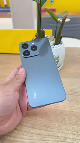 Cũng là 15T nhưng mà đến từ nhà Realme . REALME 15T Seri . pin 7000mah siêu mỏng . Giá chỉ từ 8.xxx.xxx . ib em nha .  #realme  #realme15t #tiktok #xuhuong #capcut 