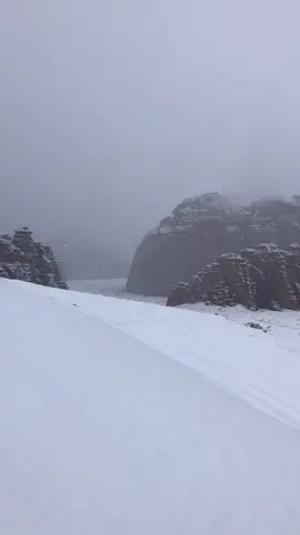 😢🤍#تبوك #علقان #ثلوج_السعودية 