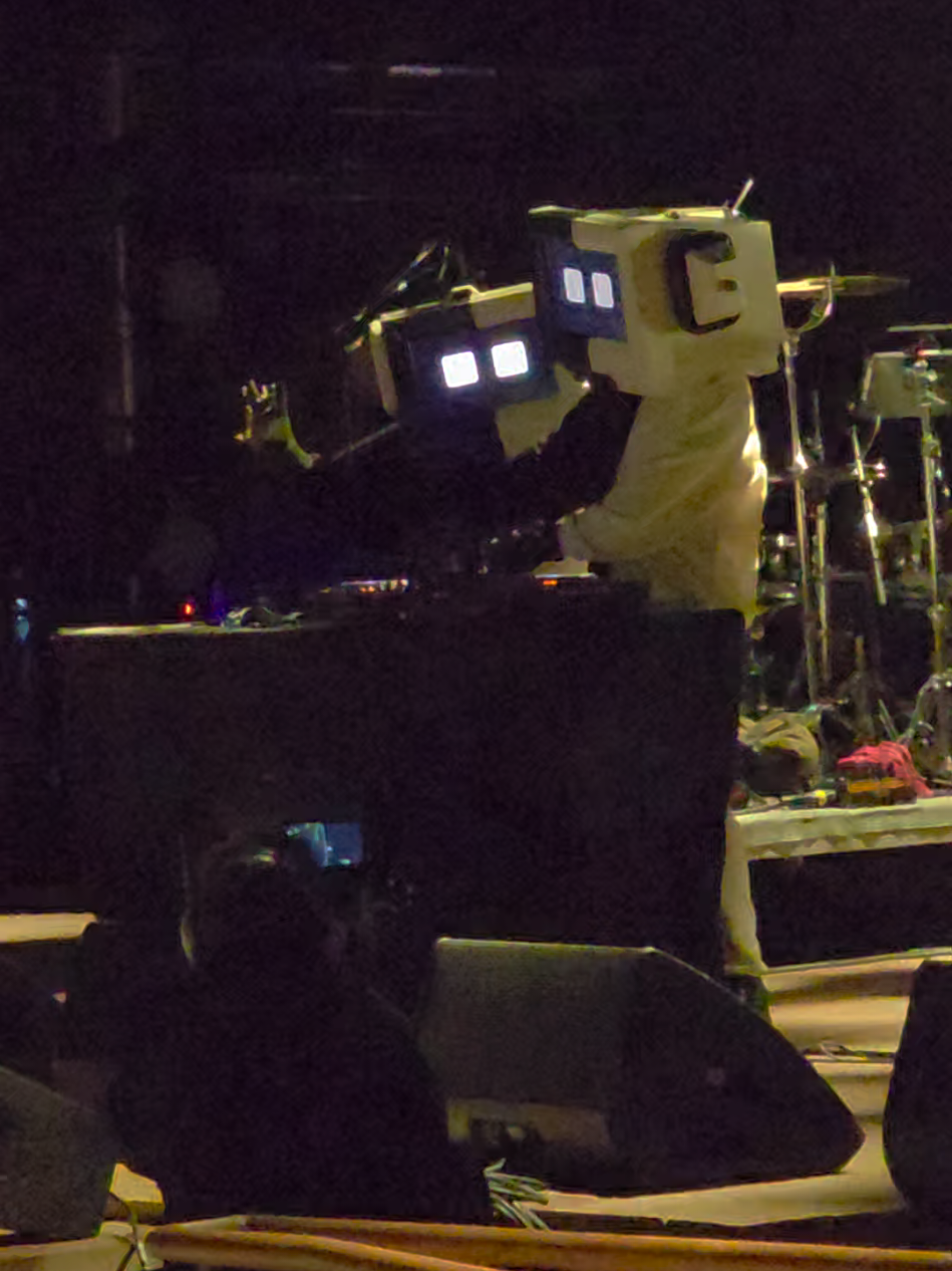 #supercomputer #redrocks #colorado #olivertree #logic @SUPER COMPUTER 