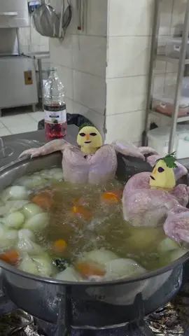 Chicken taking a sauna#chef #skills #good #satisfying #funny 