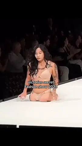 #victoriassecret #fashionshow #angels #victoriassecretangel #fypp 