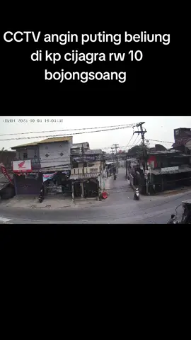 CCTV kp cijagra rw 10 bojongsoang kab.bandung angin puting beliung@Haji mumu @Kang DS (Bupati Bandung) @KANG DEDI MULYADI 