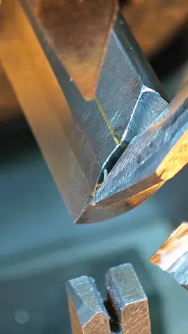 Đôi khi mình phải chọn điều buồn nhất, vì đó là điều tốt nhất cho tất cả #History #cncmachining 