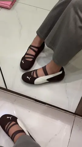 Pas beli Takut bgtt dipakenya sakit, tapi tadi coba pake jalan”di mall 1-2 jam nyaman ajaa, aman ga lecet🥰🍫🤎🤎 #puma #pumaspeedcat #ballet 