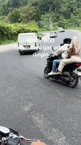 Tahun baru semakin dekat #brastagi #udaradingin #fyp #touring #healing #masukberanda #videoviral 
