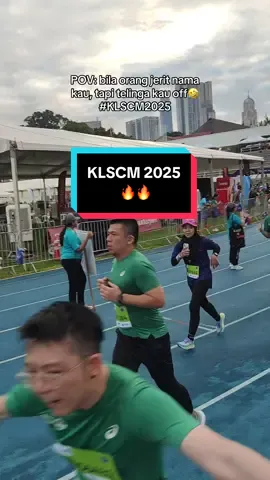 nasib baik tak terkeluar anak tekak🤣 maaflah tak dengar langsung😝 tqq geng supporter cheerzone Kuala Lumpur Standard Chartered Marathon 2025🙌🏻🔥korang memang awesome🫶🏻 #klscm2025 #Running #RunnerVibes #stadiummerdeka @fendy 