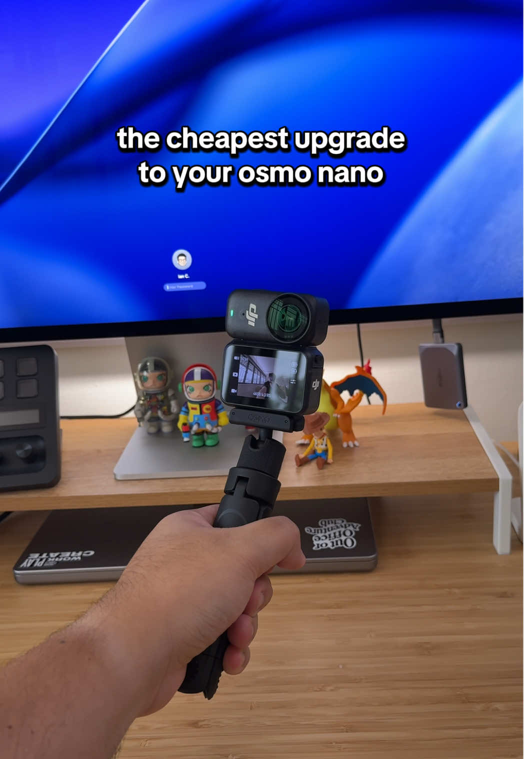 This ₱200+ upgrade to your Osmo Nano could be life changing — now you can easily do vlogs, and even let your nano stand on the desk horizontally or vertically! #minitripod #osmonano #portabletripod 