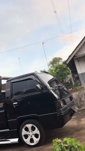 Temani aku di setiap langkahku😇#drivermuda #elsapekbanyuwangi #l300maniaindonesia #elsapek_kece #drivermudapunyacerita 