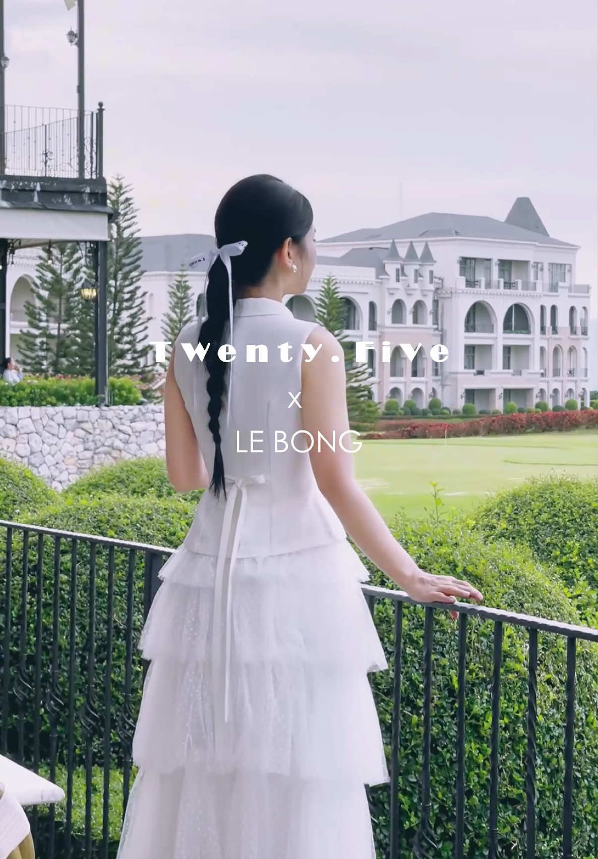 𝐍𝐄𝐖 𝐂𝐎𝐋𝐋𝐄𝐂𝐓𝐈𝐎𝐍 | 𝐄́𝐜𝐥𝐚𝐭 𝐏𝐮𝐫𝐞 -with the muse 𝐋𝐞̂ 𝐁𝐨̂́𝐧𝐠 Éclat Pure - Sự tự tin và khí chất nội tại mới là khởi nguyên khiến bạn thật sự tỏa sáng và những bộ trang phục là một trong số 