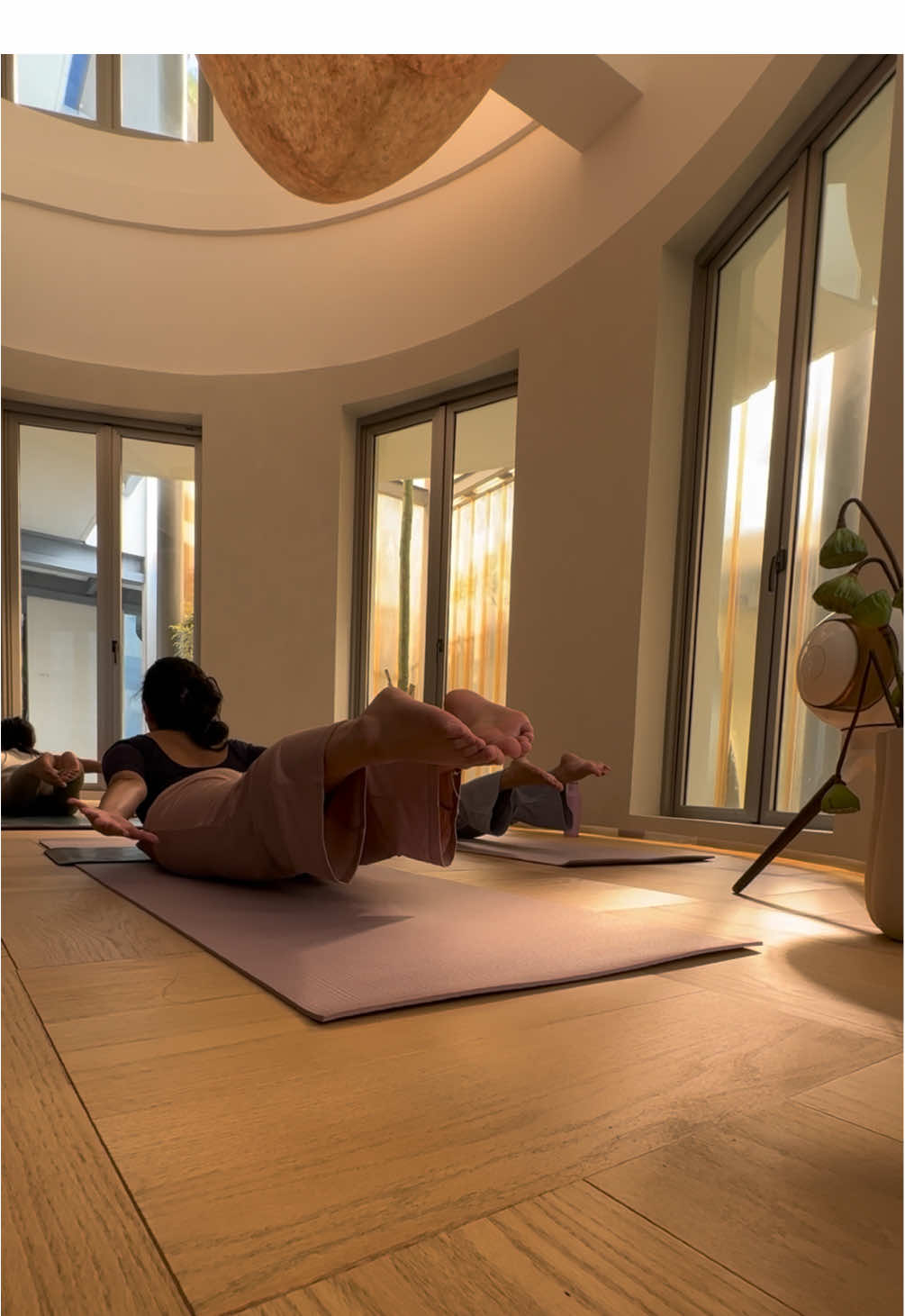 perfect to wrap the weekend #yogatok #vinyasa 🎢 <33