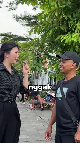 Bersihin kaos berbulu pakai spons cuci piring ✨ #fyp #viralvideo #viraltiktok