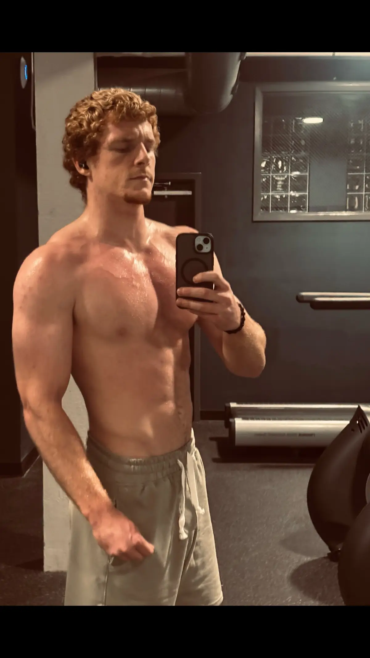 Chest day pump got the vein poppin 💪  Chest vein activated.  Pump got the veins screaming. Vascularity unlocked.  #GymTok