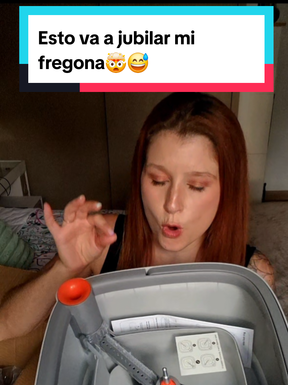 ¿Perdón? 😳 O sea… ¿esto separa el agua limpia de la sucia? Yo fregando toda mi vida con cubos normales y EXISTÍA ESTA MARAVILLA 😭 Trae dos mopas, mango extensible y encima limpia y enjuaga SIN MANCHAR EL AGUA 🤯 Si esto funciona como promete, me declaro fan absoluta. 🧽 Te lo dejo etiquetado en el carrito naranja porque… esto hay que probarlo YA. #inventazotiktok #cosasdettiktokshop #tuprobadoradeconfianza #casatrucos #productoviral