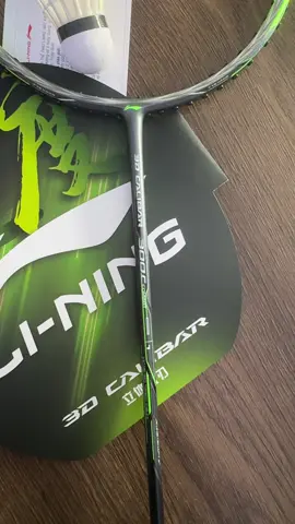 Bạn nào đang tìm vợt mới thì thật sự nên thử Calibar 300C nha.
